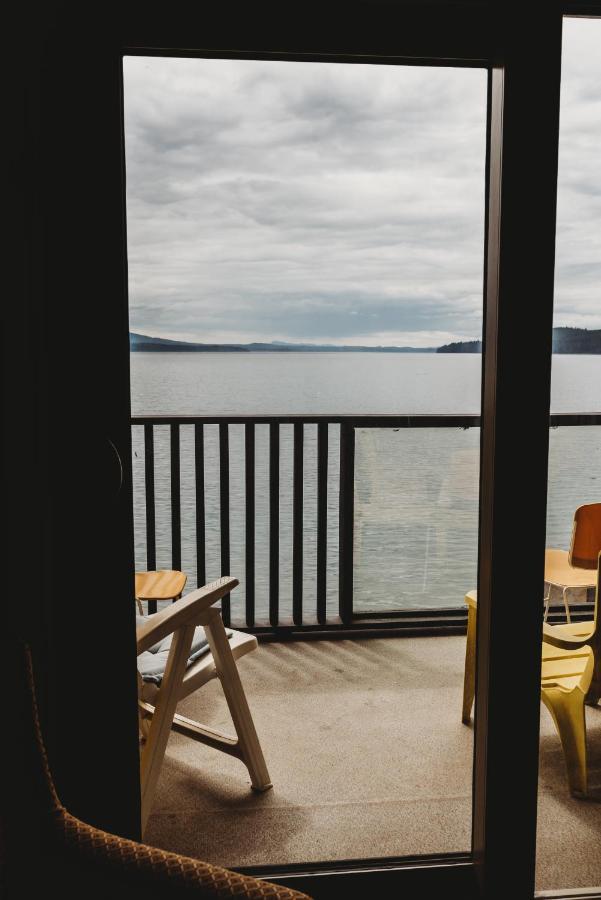 The Oceanfront Hotel Sointula Екстер'єр фото