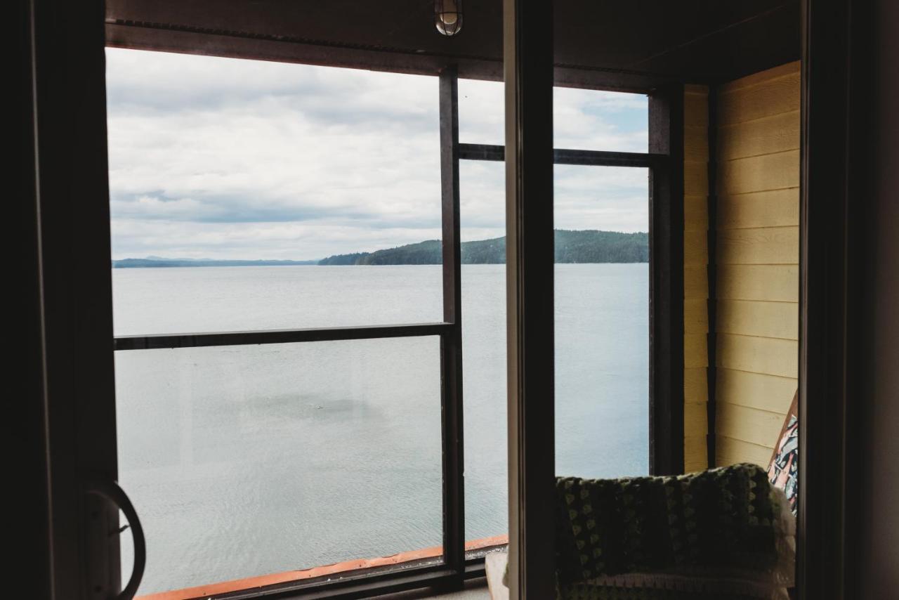 The Oceanfront Hotel Sointula Екстер'єр фото