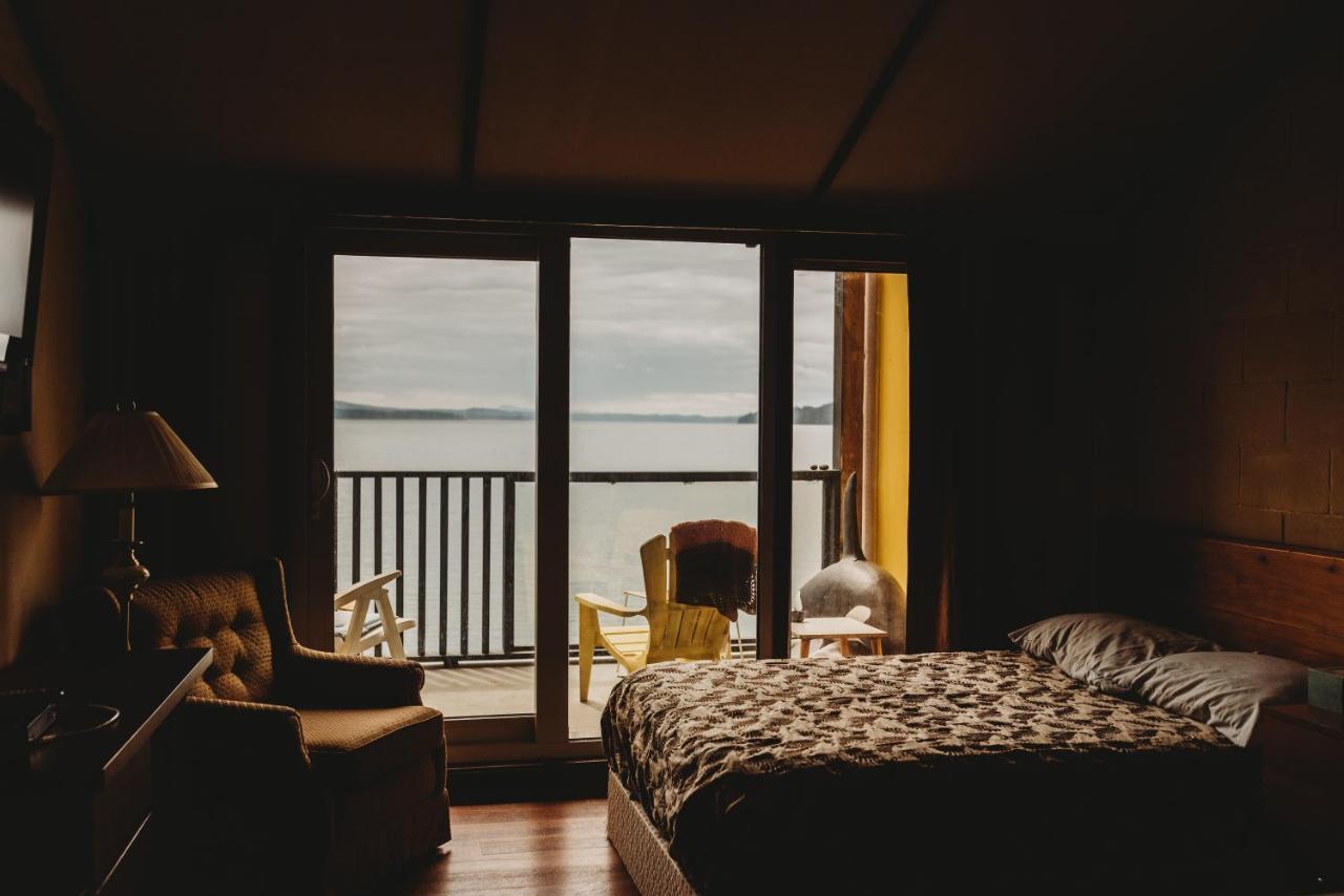 The Oceanfront Hotel Sointula Екстер'єр фото