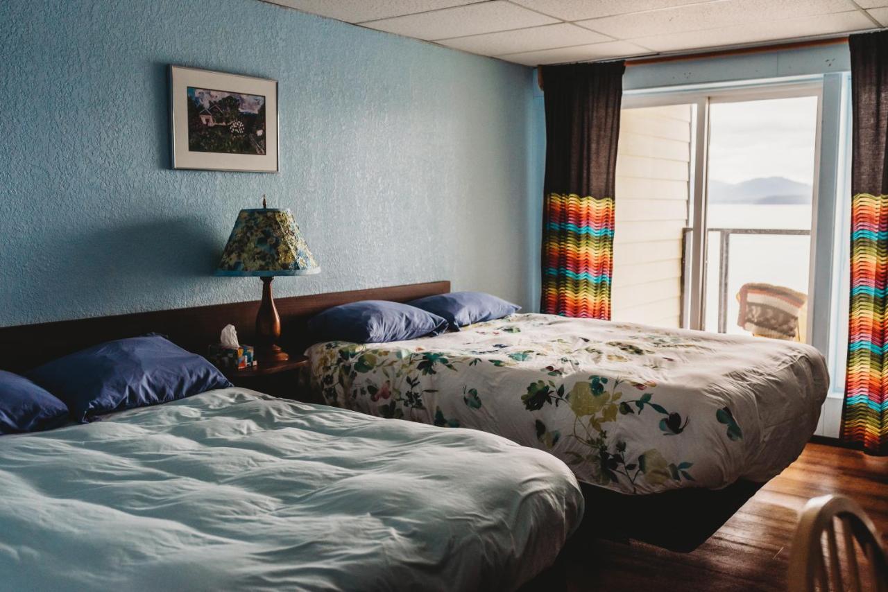The Oceanfront Hotel Sointula Екстер'єр фото