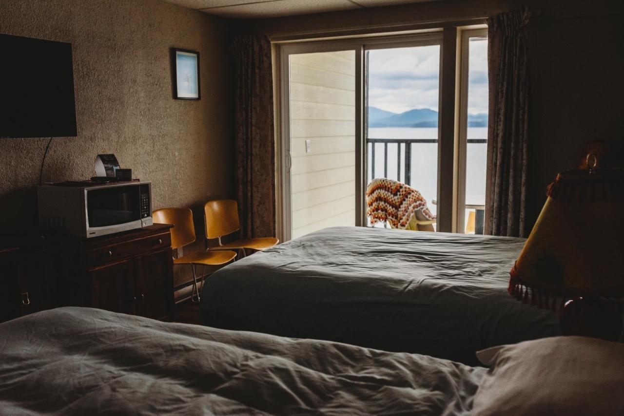 The Oceanfront Hotel Sointula Екстер'єр фото