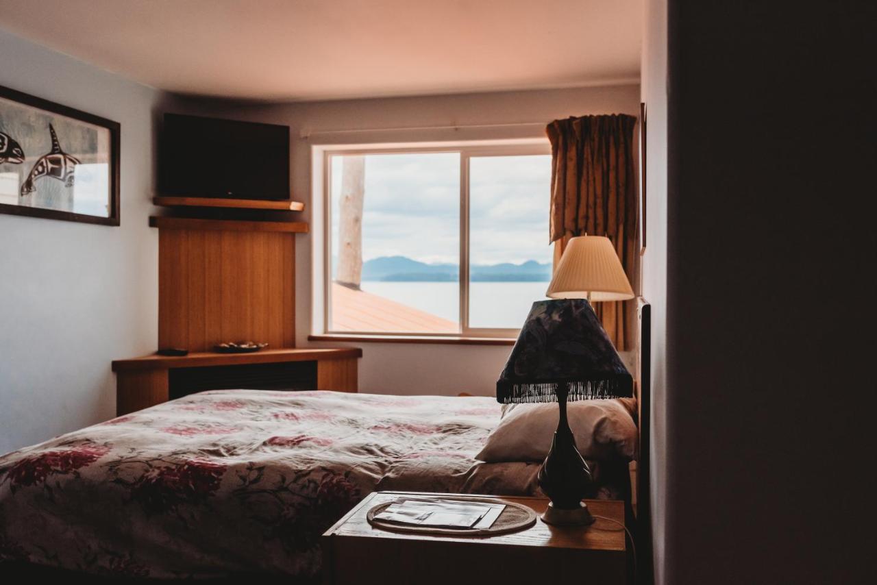 The Oceanfront Hotel Sointula Екстер'єр фото