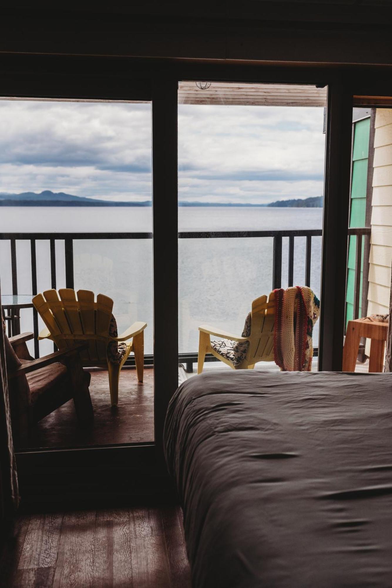The Oceanfront Hotel Sointula Номер фото